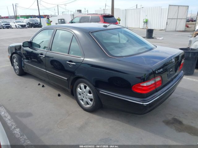 2000 MERCEDES-BENZ E 320 WDBJF65J1YB059788 Photo 2