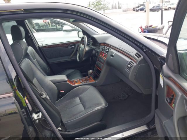 2000 MERCEDES-BENZ E 320 WDBJF65J1YB059788 Photo 4