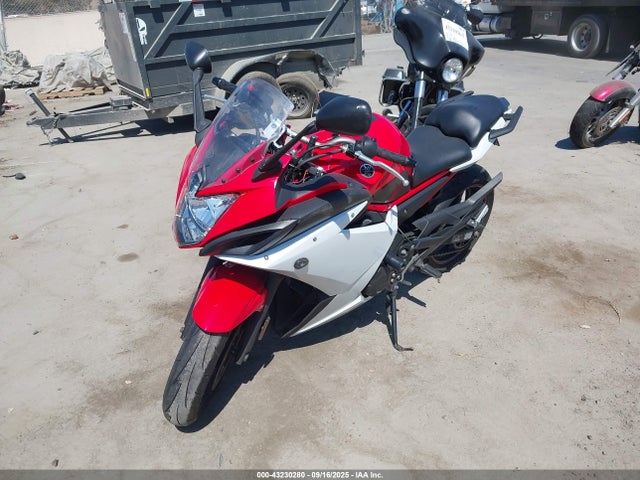 JYARJ18Y9EA002962 Yamaha 2014