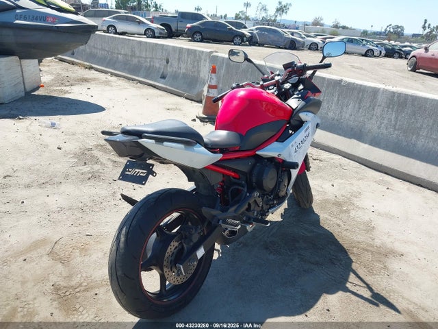 JYARJ18Y9EA002962 Yamaha 2014