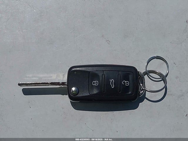 Volkswagen 2014 2014 3VWPL7AJ8EM618058 Image 11