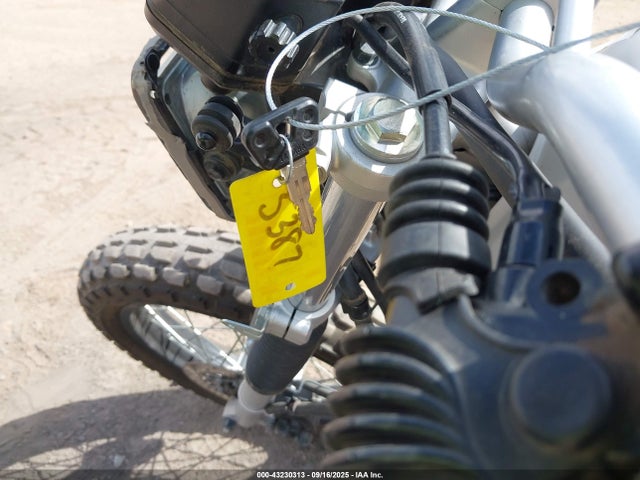 JYA3AWE06RA185387 Yamaha TW200
