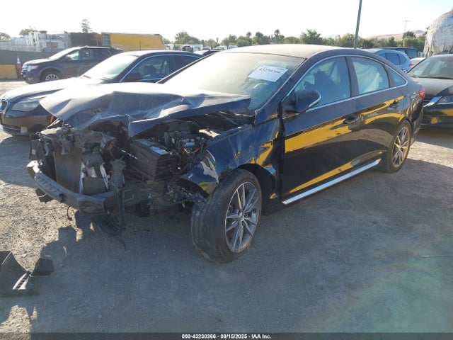 Hyundai Sonata 2017 5NPE34AB9HH577547 Image 2