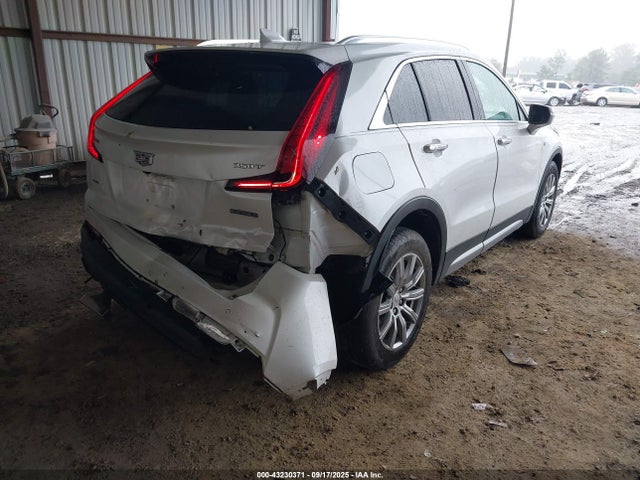 2021 CADILLAC XT4 1GYFZDR40MF011378 Photo 3