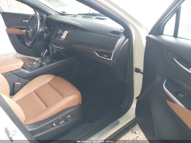 2021 CADILLAC XT4 1GYFZDR40MF011378 Photo 4
