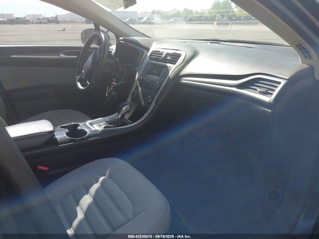 Ford 2015 2015 3FA6P0UU4FR307883 Image 5
