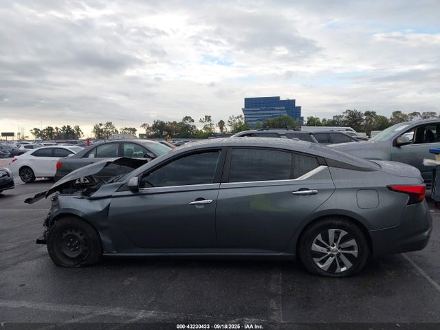 1N4BL4BV6LC215603 Nissan 2020