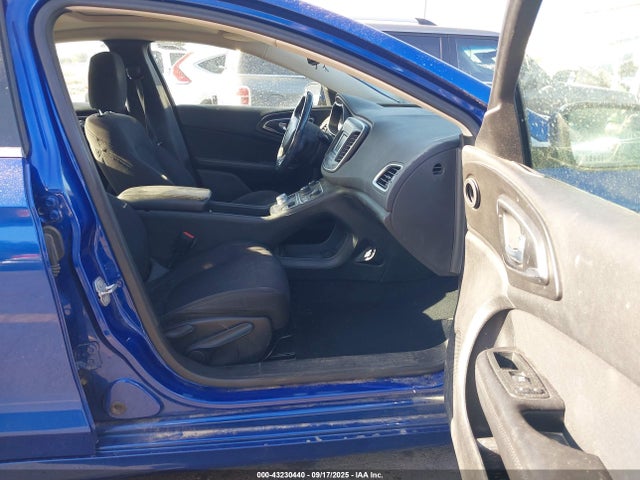 1C3CCCAB9FN637426 Chrysler 2015