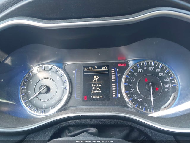 1C3CCCAB9FN637426 Chrysler 2015