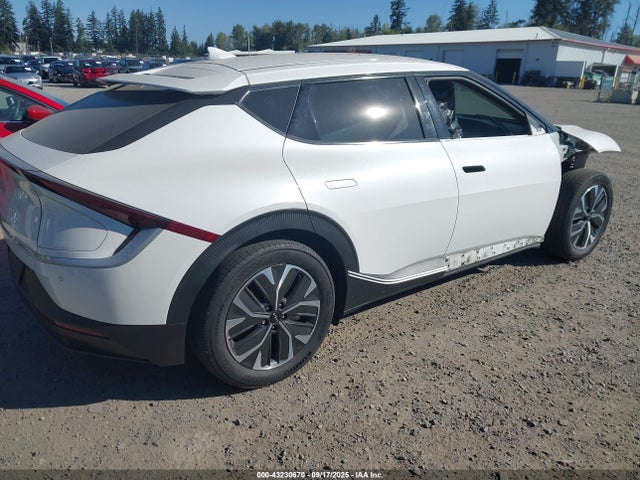 KNDC34LB8N5048512 KIA 2022
