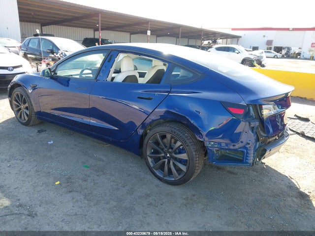 2018 TESLA MODEL 3 5YJ3E1EA1JF155925 Photo 2