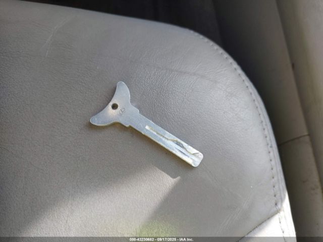 2004 LEXUS ES 330 JTHBA30G245047378 Photo 10