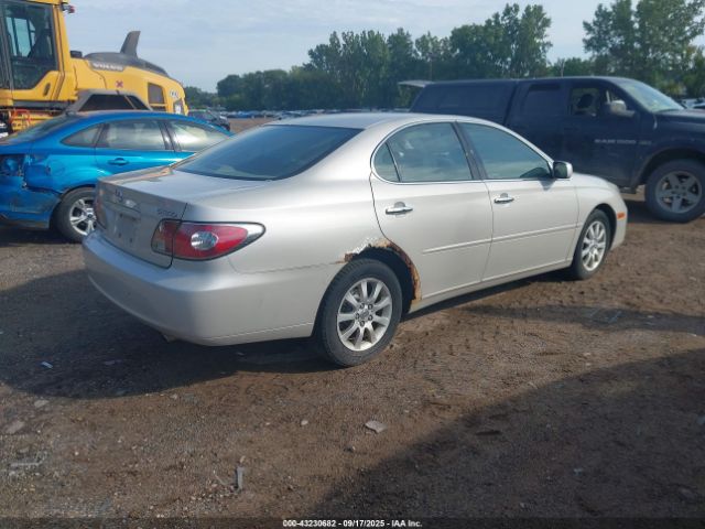 2004 LEXUS ES 330 JTHBA30G245047378 Photo 3