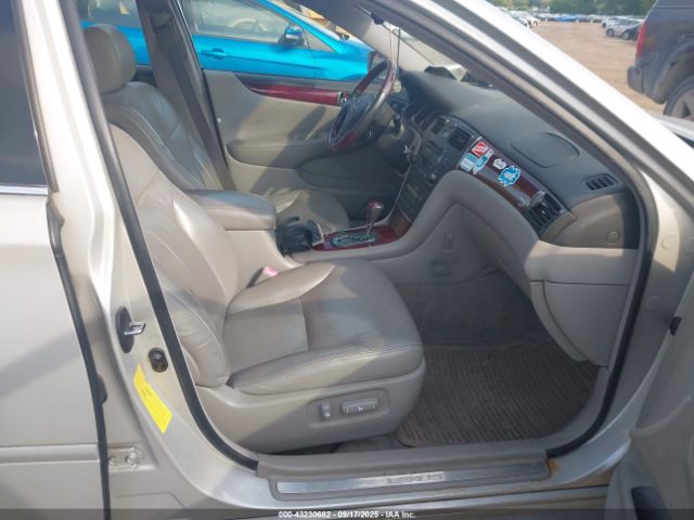 2004 LEXUS ES 330 JTHBA30G245047378 Photo 4