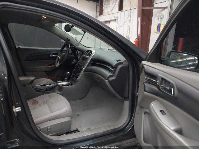 Chevrolet lkw 2014 1G11B5SL1EF135956 Image 5