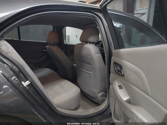 Chevrolet lkw 2014 1G11B5SL1EF135956 Image 8