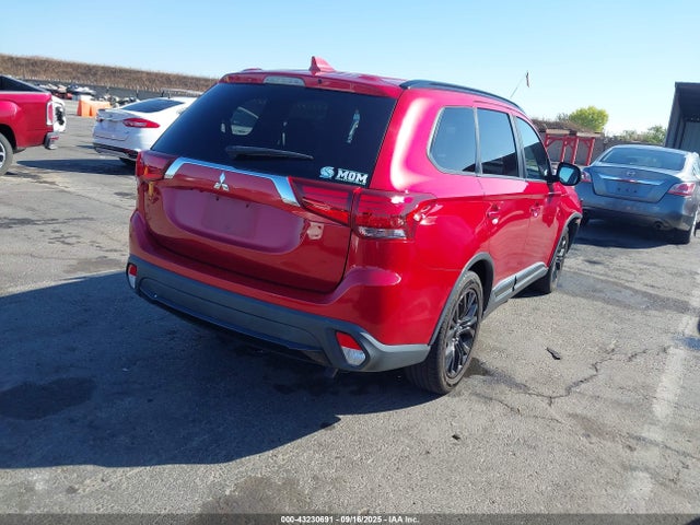 Mitsubishi mivec 2018 JA4AD3A32JZ054359 Image 4