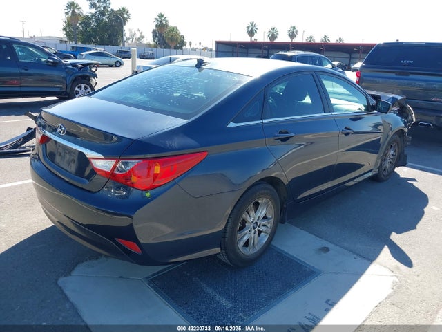 5NPEB4ACXEH865097 Hyundai gamma