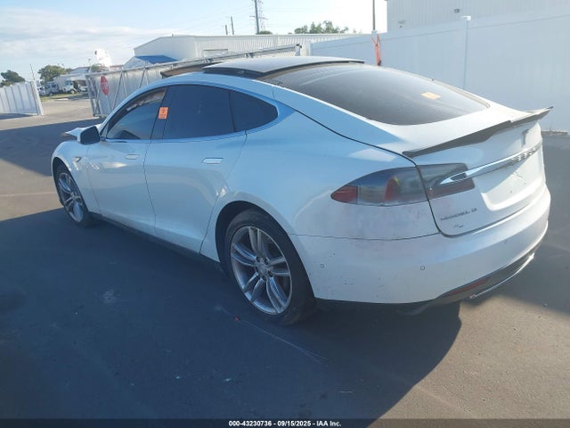 2016 TESLA MODEL S 5YJSA1E15GF130672 Photo 2