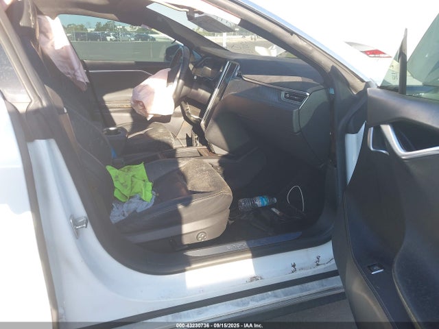 2016 TESLA MODEL S 5YJSA1E15GF130672 Photo 4