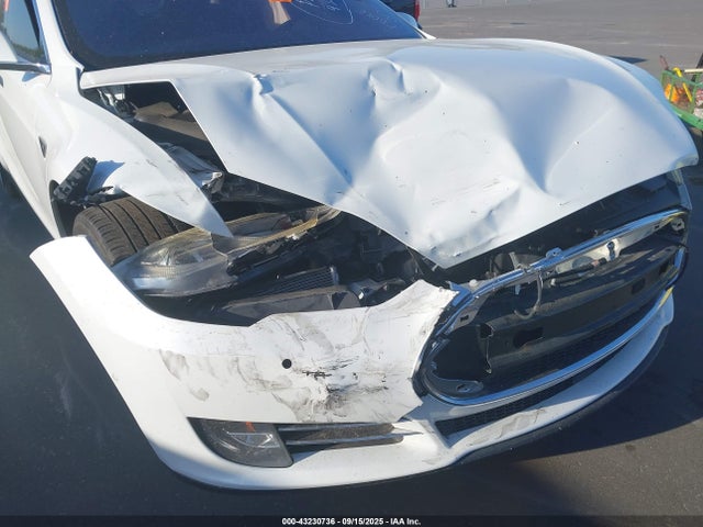 2016 TESLA MODEL S 5YJSA1E15GF130672 Photo 5