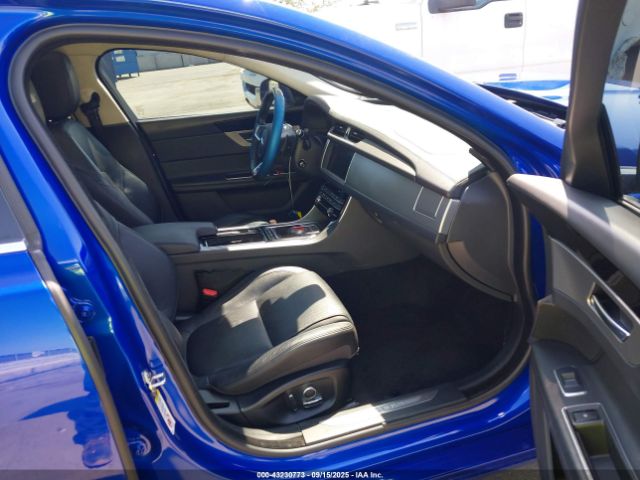 2020 JAGUAR XF SAJBE4GX5LCY85742 Photo 4