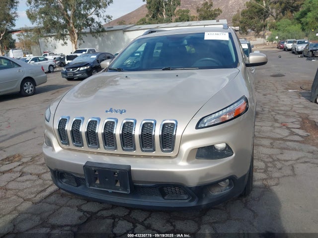 1C4PJLCBXFW683129 Jeep 2015