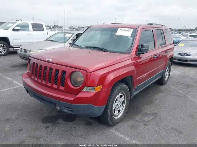 Jeep Patriot 2014 1C4NJPBA1ED642731 Image 2
