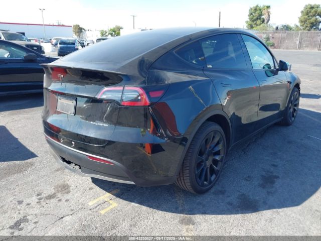2023 TESLA MODEL Y 7SAYGAEE5PF879096 Photo 3