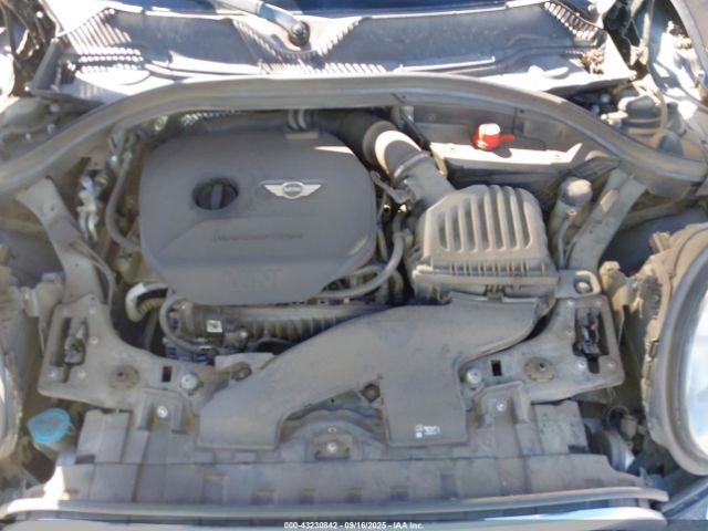 2017 MINI CLUBMAN WMWLU1C56H2C41527 Photo 9