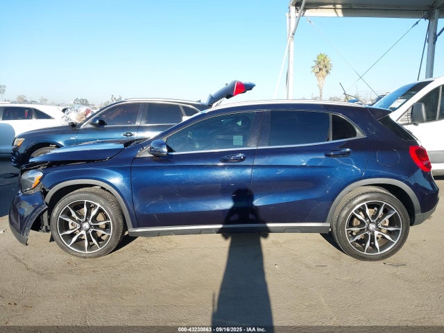 Mercedes-Benz m270 2017 WDCTG4EB3HJ301243 Image 14