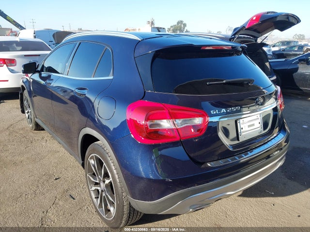 Mercedes-Benz m270 2017 WDCTG4EB3HJ301243 Image 3