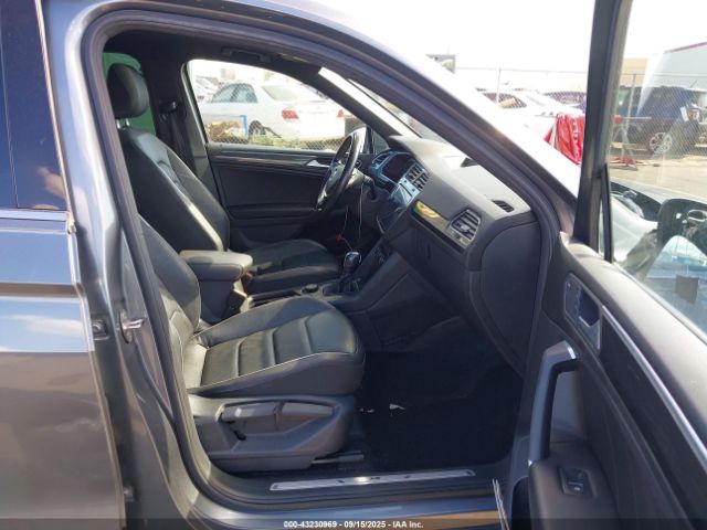 2020 VOLKSWAGEN TIGUAN 3VV4B7AX4LM127885 Photo 4