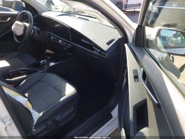 2023 KIA NIRO PLUG-IN HYBRID KNDCS3LF9P5055780 Photo 4