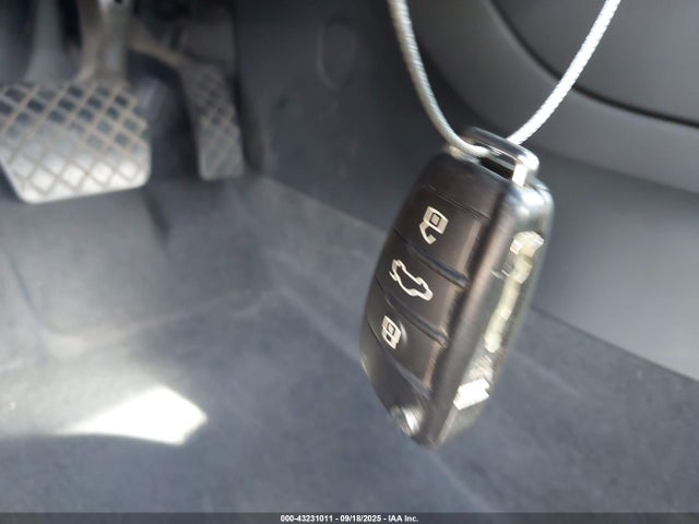2017 AUDI A3 WAUAUGFF1H1044105 Photo 10