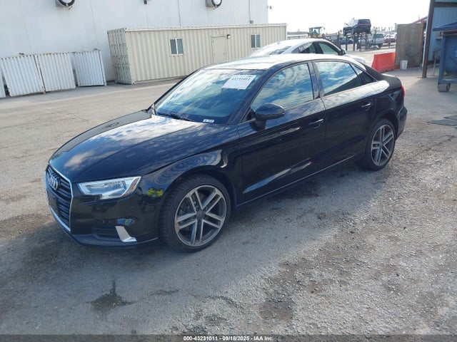 2017 AUDI A3 WAUAUGFF1H1044105 Photo 1