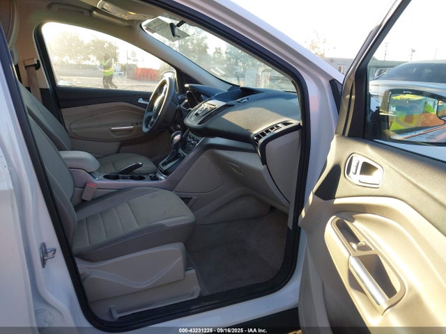 1FMCU0G78GUB99334 Ford 2016