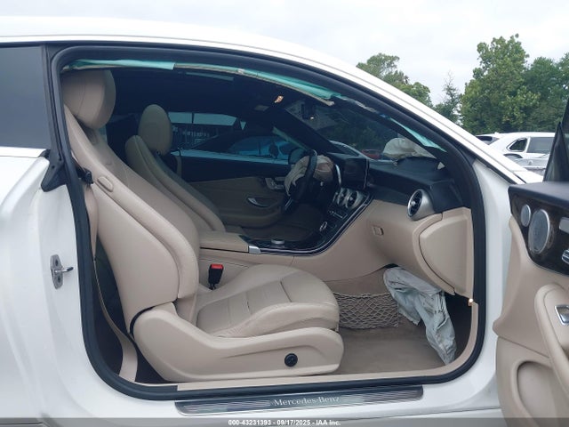 43231393 :رقم المزاد ، WDDWJ8EB0KF856033 vin ، 2019 Mercedes-benz C 300 4matic مزاد بيع