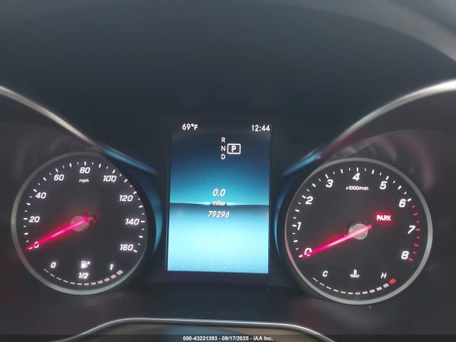 43231393 :رقم المزاد ، WDDWJ8EB0KF856033 vin ، 2019 Mercedes-benz C 300 4matic مزاد بيع