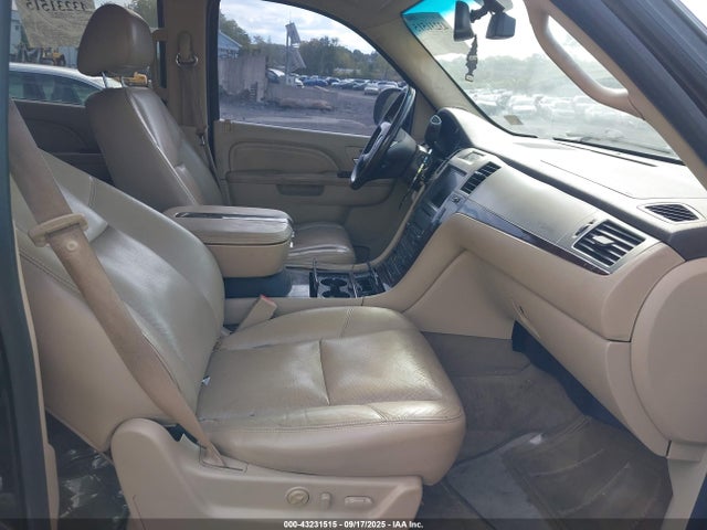 2010 CADILLAC ESCALADE 1GYUKCEF8AR179731 Photo 4