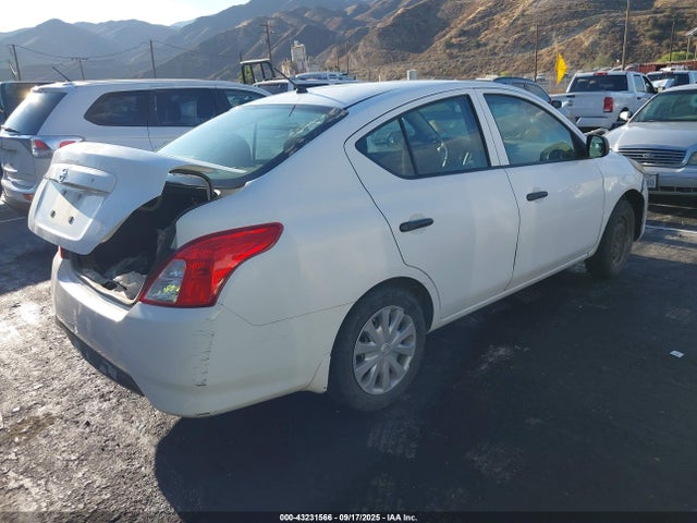 3N1CN7AP0FL906831 Nissan 2015