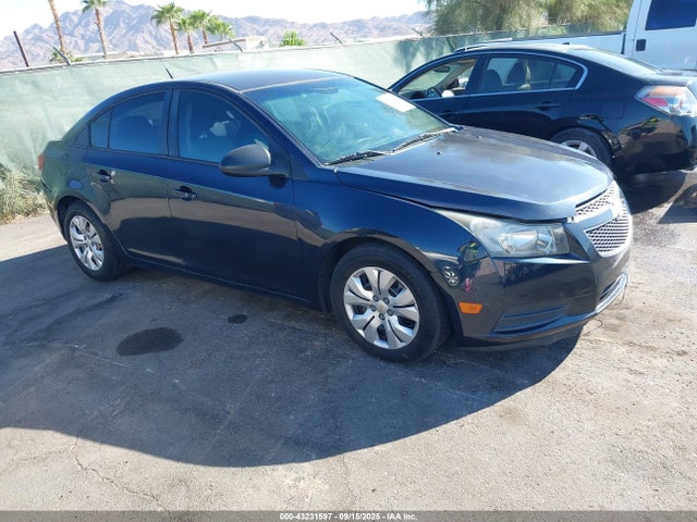 Chevrolet luw 2014 1G1PA5SH5E7226912 Image 1