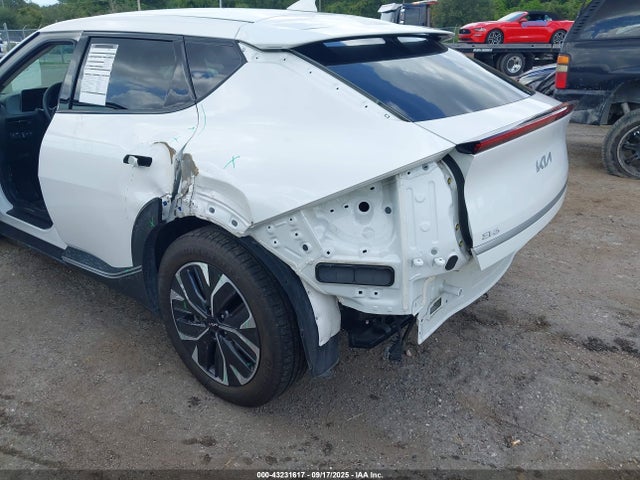 KIA EV6 2024 KNDC3DLC7R5209740 Image 6