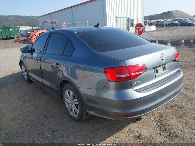 3VWLA7AJ4FM264853 Volkswagen 2015