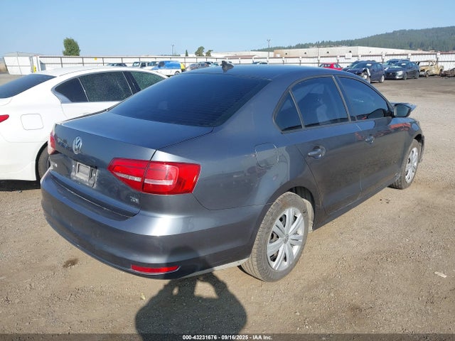 3VWLA7AJ4FM264853 Volkswagen 2015