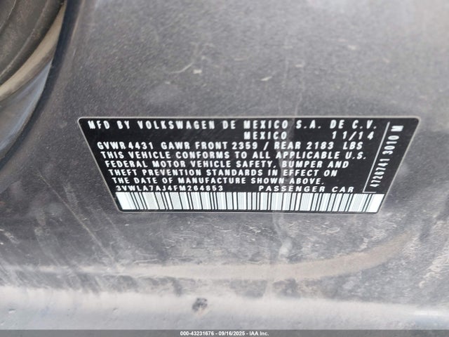 3VWLA7AJ4FM264853 Volkswagen 2015