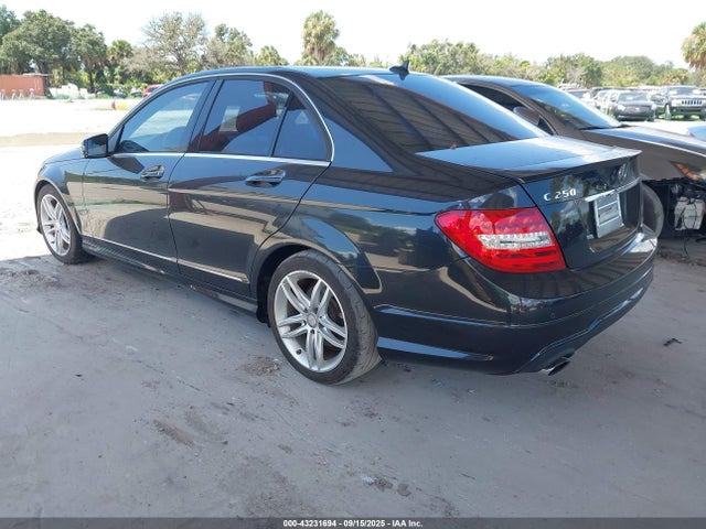 2013 Mercedes-benz C 250 Sport მანქანა იყიდება აუქციონზე, vin: WDDGF4HB3DR248499, აუქციონის ნომერი: 43231694