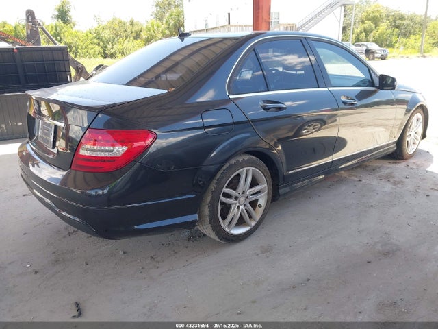 2013 Mercedes-benz C 250 Sport მანქანა იყიდება აუქციონზე, vin: WDDGF4HB3DR248499, აუქციონის ნომერი: 43231694