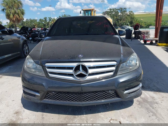 2013 Mercedes-benz C 250 Sport მანქანა იყიდება აუქციონზე, vin: WDDGF4HB3DR248499, აუქციონის ნომერი: 43231694