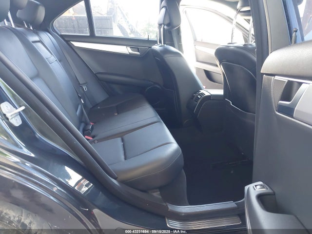 2013 Mercedes-benz C 250 Sport მანქანა იყიდება აუქციონზე, vin: WDDGF4HB3DR248499, აუქციონის ნომერი: 43231694